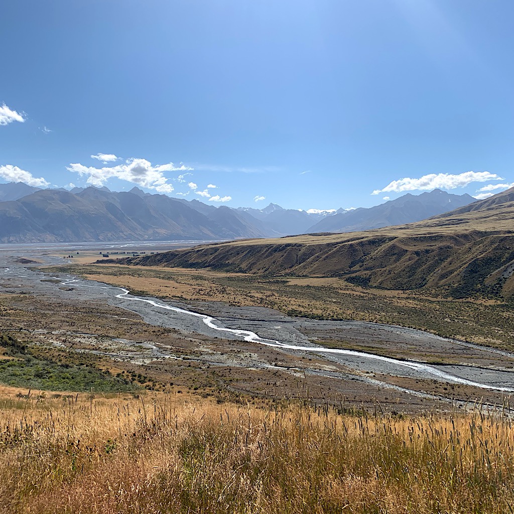 The braided Potts River carving a deep channel as it works its way to the Rangitata. This area was used in the Lord of the Rings movies. 